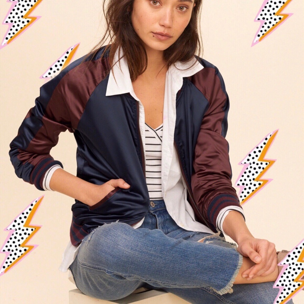 Hollister satin reversible bomber jacket 💫